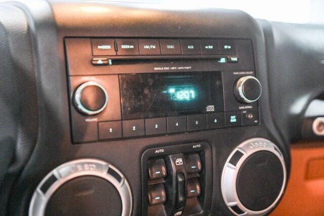 2013 Jeep Wrangler Unlimited Sahara 4WD 4dr SUV Chicago IL