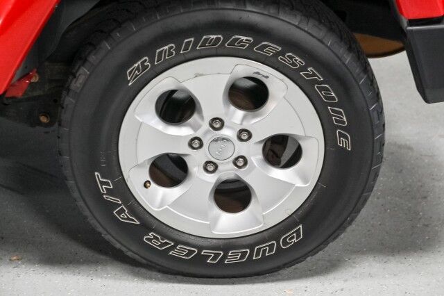 2013 Jeep Wrangler Unlimited Sahara 4WD 4dr SUV Chicago IL