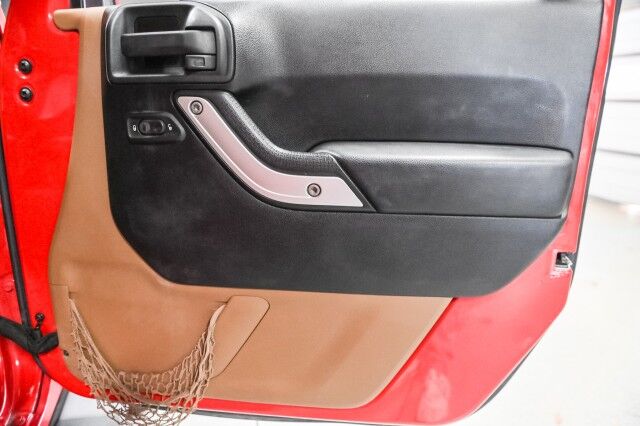 2013 Jeep Wrangler Unlimited Sahara 4WD 4dr SUV Chicago IL