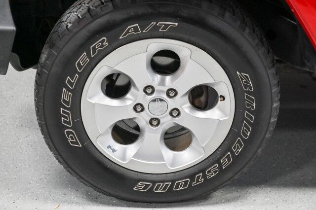 2013 Jeep Wrangler Unlimited Sahara 4WD 4dr SUV Chicago IL