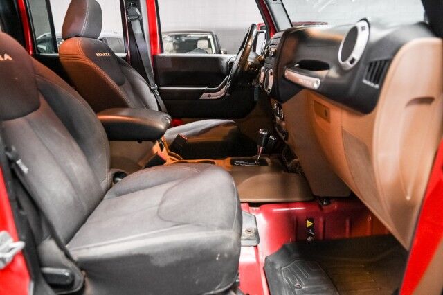 2013 Jeep Wrangler Unlimited Sahara 4WD 4dr SUV Chicago IL