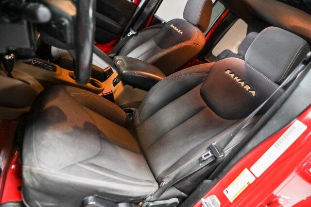 2013 Jeep Wrangler Unlimited Sahara 4WD 4dr SUV Chicago IL