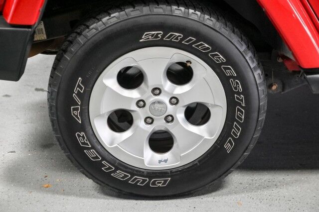 2013 Jeep Wrangler Unlimited Sahara 4WD 4dr SUV Chicago IL