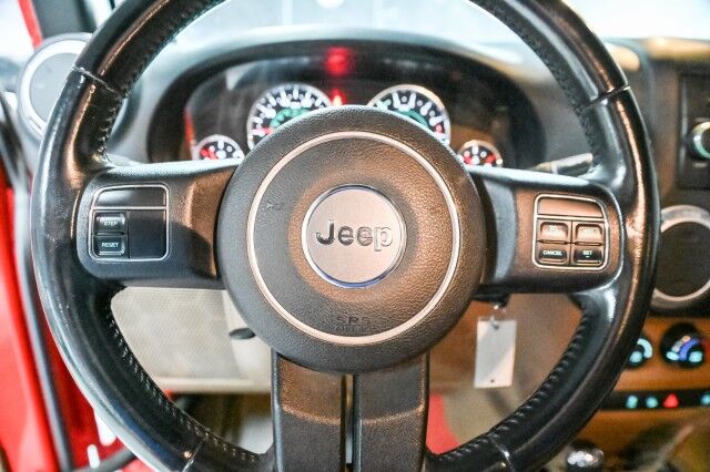 2013 Jeep Wrangler Unlimited Sahara 4WD 4dr SUV Chicago IL