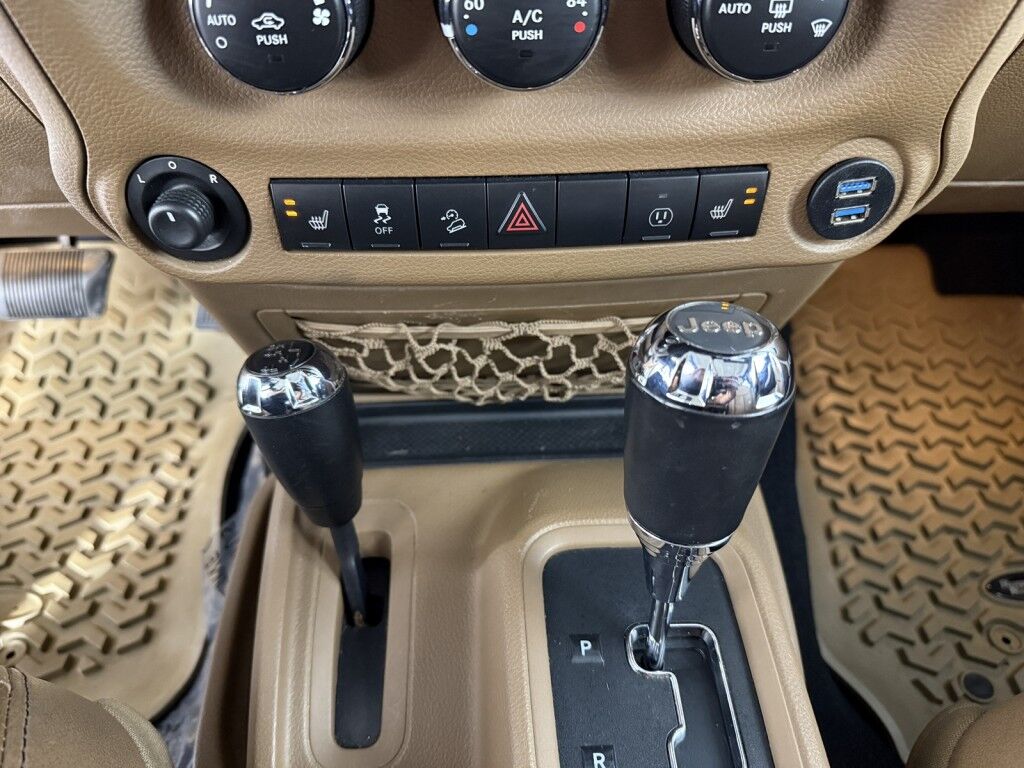 2013 Jeep Wrangler Unlimited Sahara 4x4 w/Leather Maumee OH