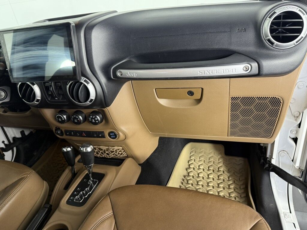 2013 Jeep Wrangler Unlimited Sahara 4x4 w/Leather Maumee OH