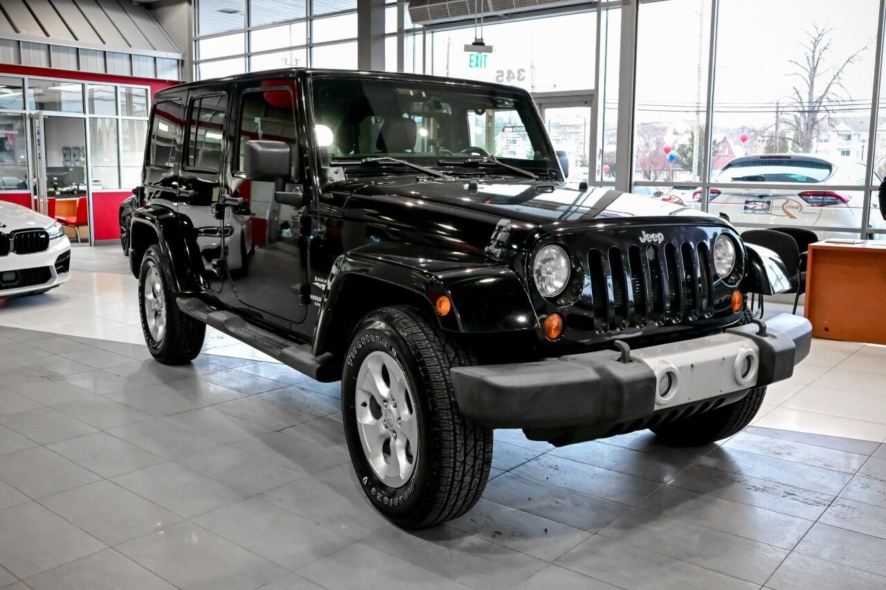 2013 Jeep Wrangler Unlimited Sahara, Auto Trans, Hard Top, Navigation, Leather, Remote Start