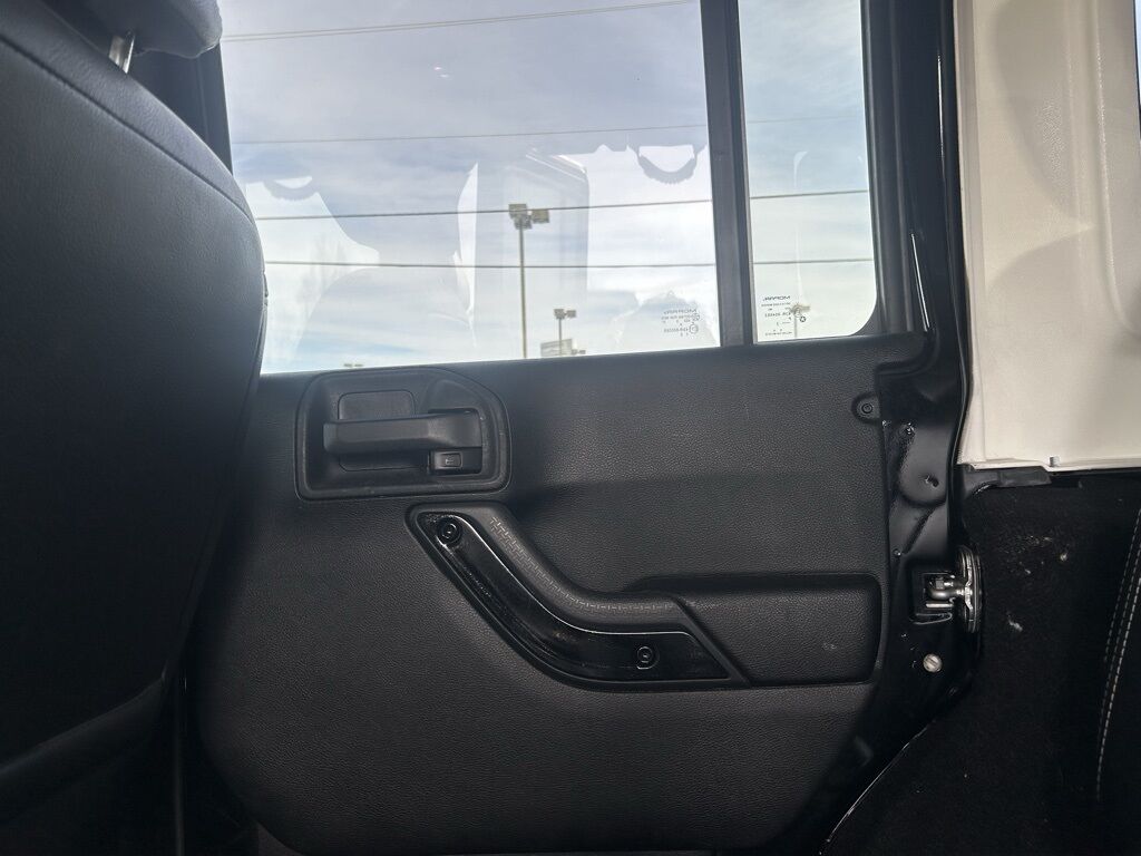 2013 Jeep Wrangler Unlimited Sahara Crestwood KY