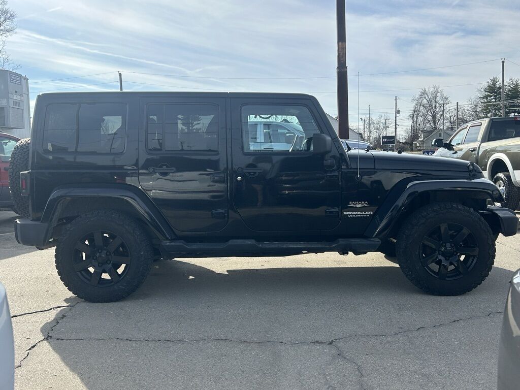 2013 Jeep Wrangler Unlimited Sahara Crestwood KY