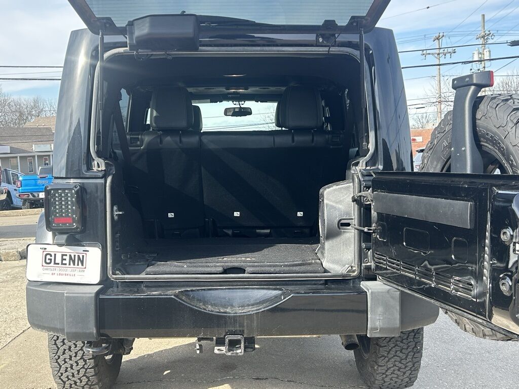 2013 Jeep Wrangler Unlimited Sahara Crestwood KY