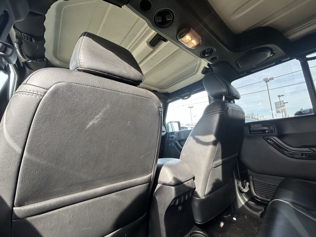 2013 Jeep Wrangler Unlimited Sahara Crestwood KY