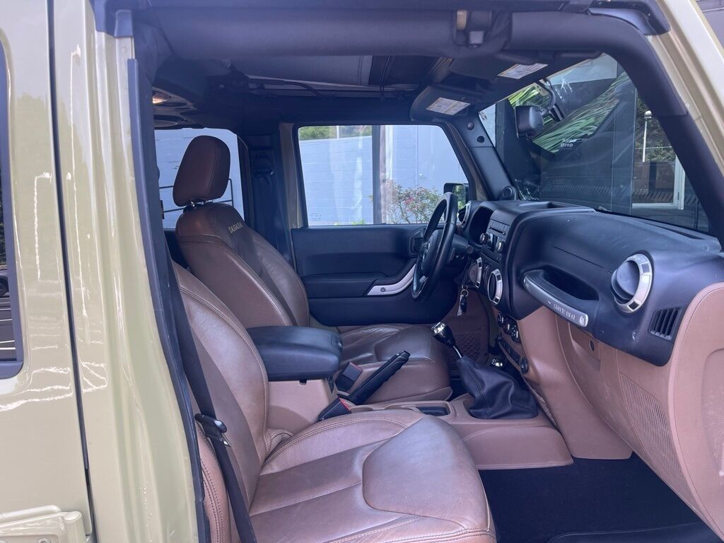 2013 Jeep Wrangler Unlimited Sahara Orange MA