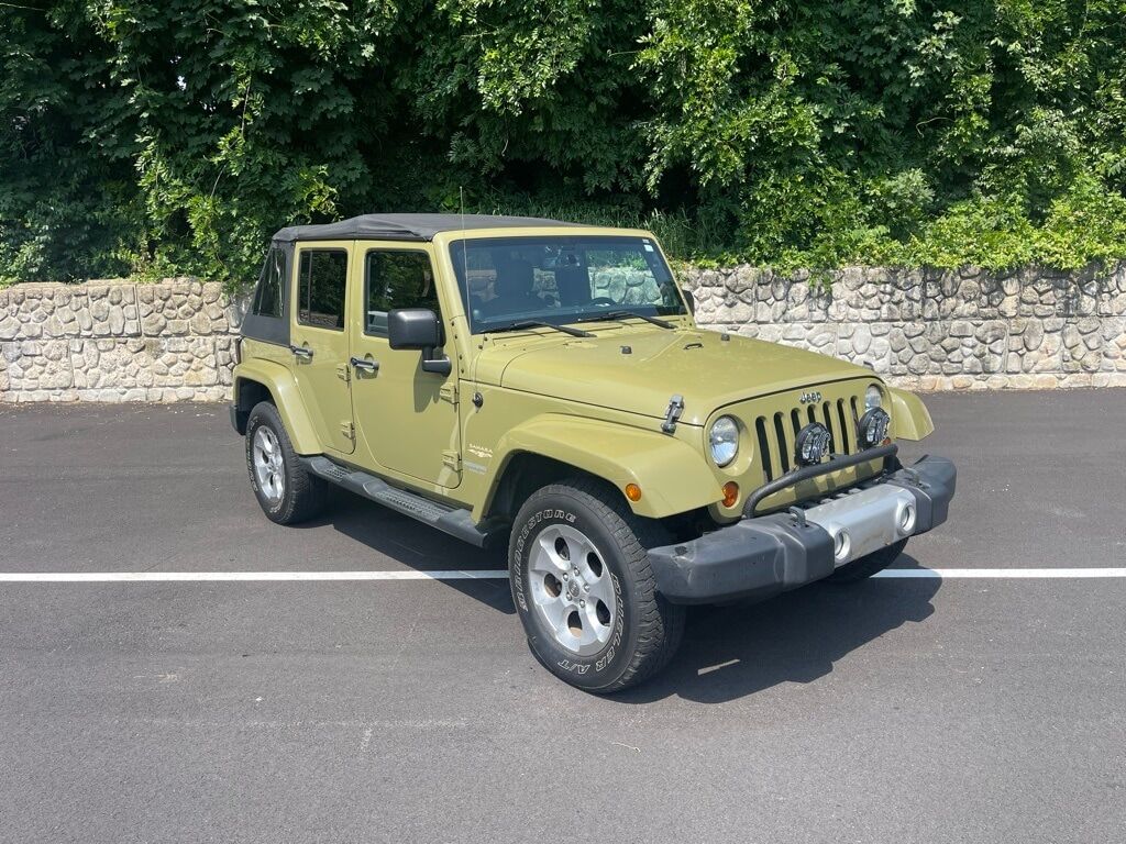 2013 Jeep Wrangler Unlimited Sahara Orange MA