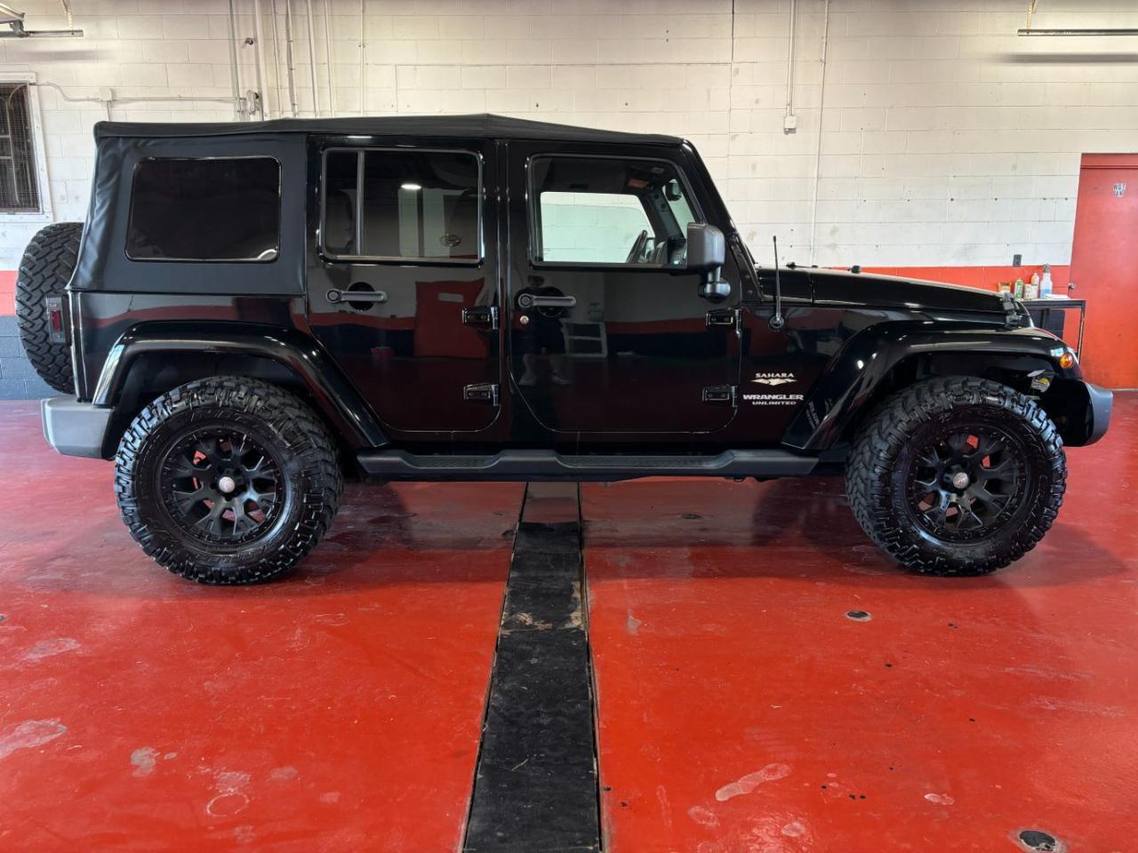 2013 Jeep Wrangler Unlimited Sahara