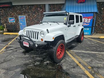 2013_Jeep_Wrangler Unlimited_Sahara_ Saint Joseph MO