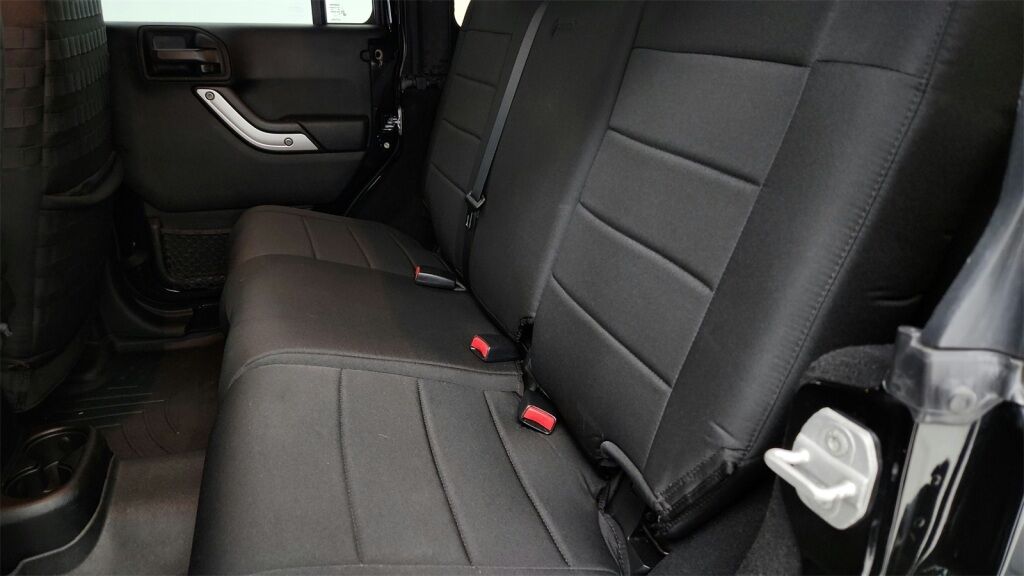 2013 Jeep Wrangler Unlimited Sahara Laurel MD