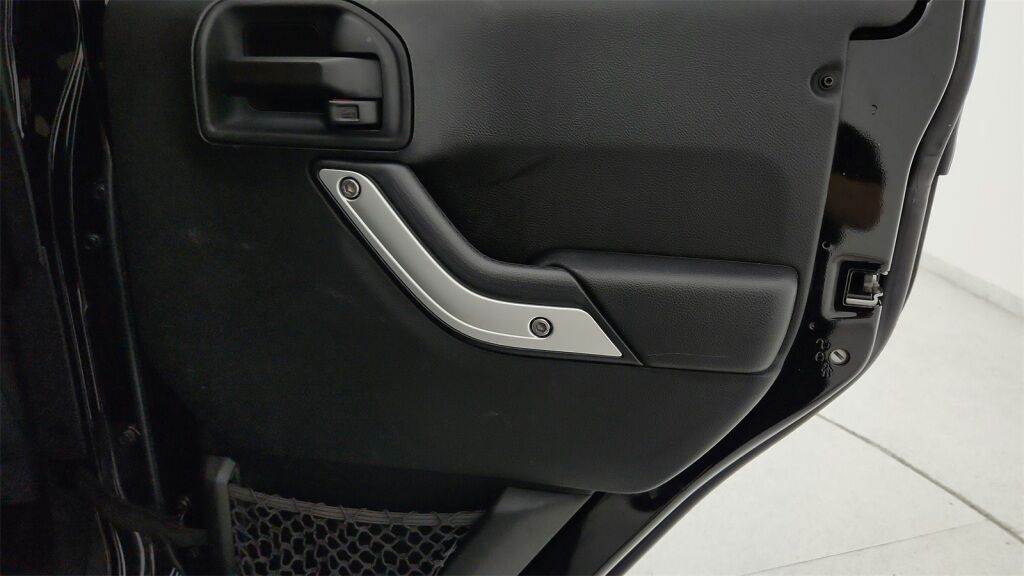 2013 Jeep Wrangler Unlimited Sahara Laurel MD