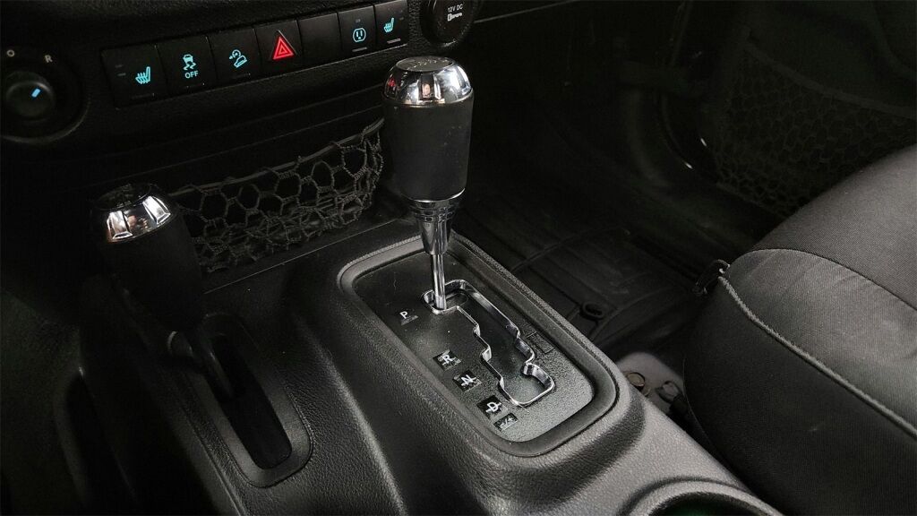 2013 Jeep Wrangler Unlimited Sahara Laurel MD