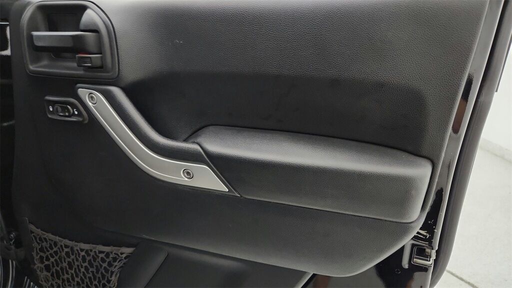 2013 Jeep Wrangler Unlimited Sahara Laurel MD