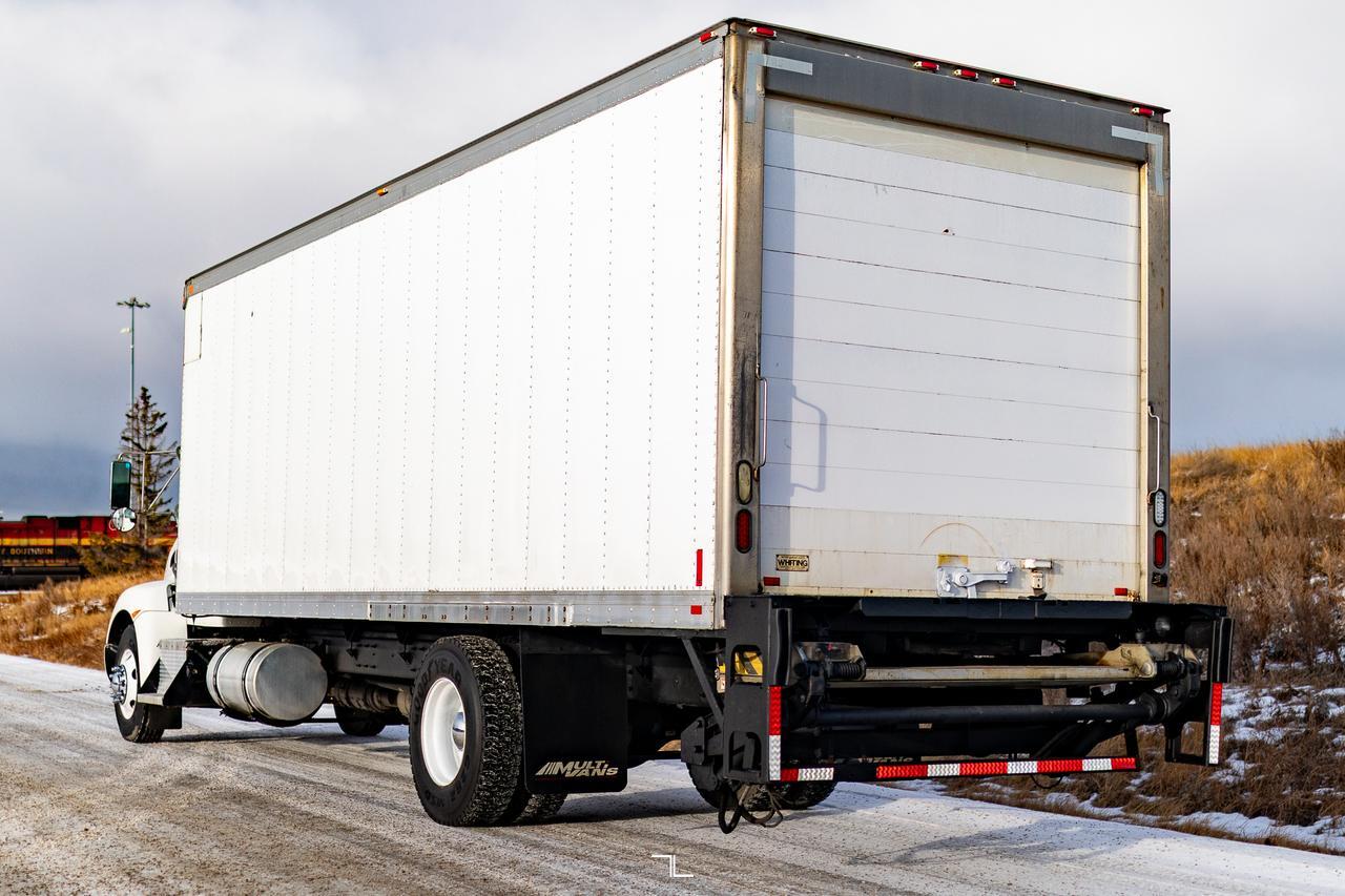 2013 Kenworth T-370 Daycab 26 Ft. Reefer Cube Van Diesel Red Deer AB