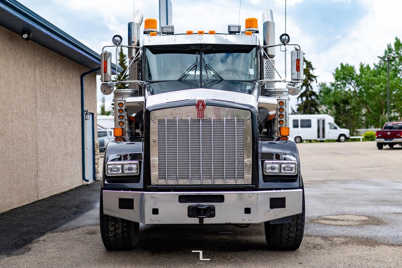 2013 Kenworth T-800 Day Cab Tractor Heavy Spec Red Deer AB