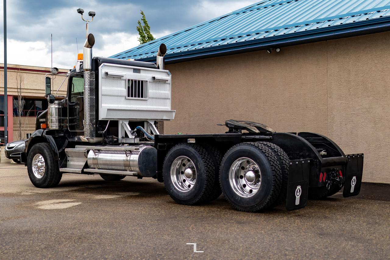 2013 Kenworth T-800 Day Cab Tractor Heavy Spec Red Deer AB