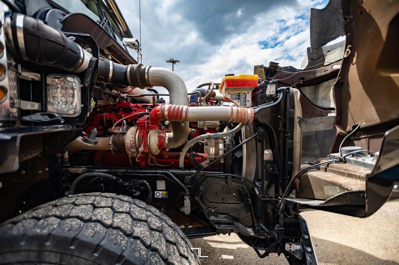 2013 Kenworth T-800 Day Cab Tractor Heavy Spec Red Deer AB