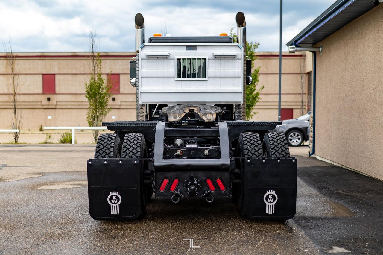 2013 Kenworth T-800 Day Cab Tractor Heavy Spec Red Deer AB