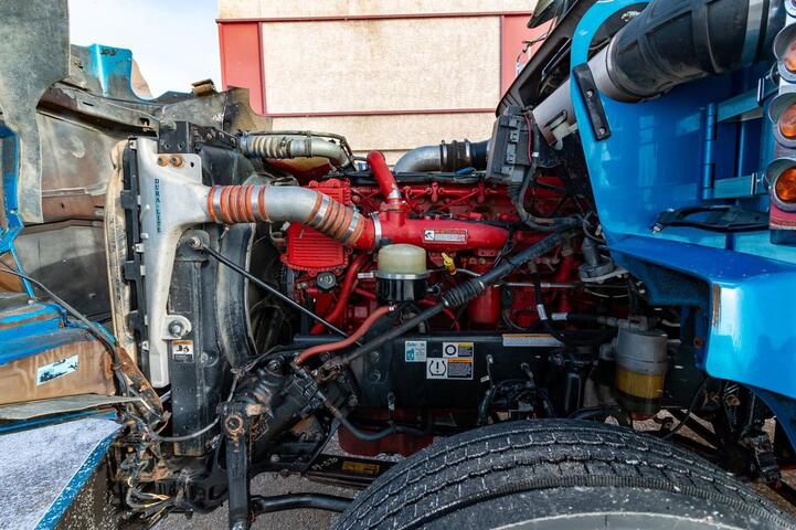 2013 Kenworth T-800 Heavy Spec Tractor/Sleeper Red Deer AB