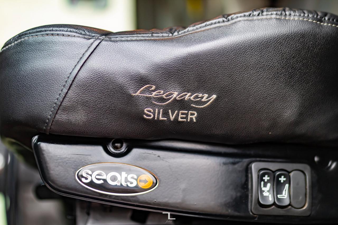 2013 Kenworth T-800 Heavy Spec Tractor Sleeper Red Deer AB