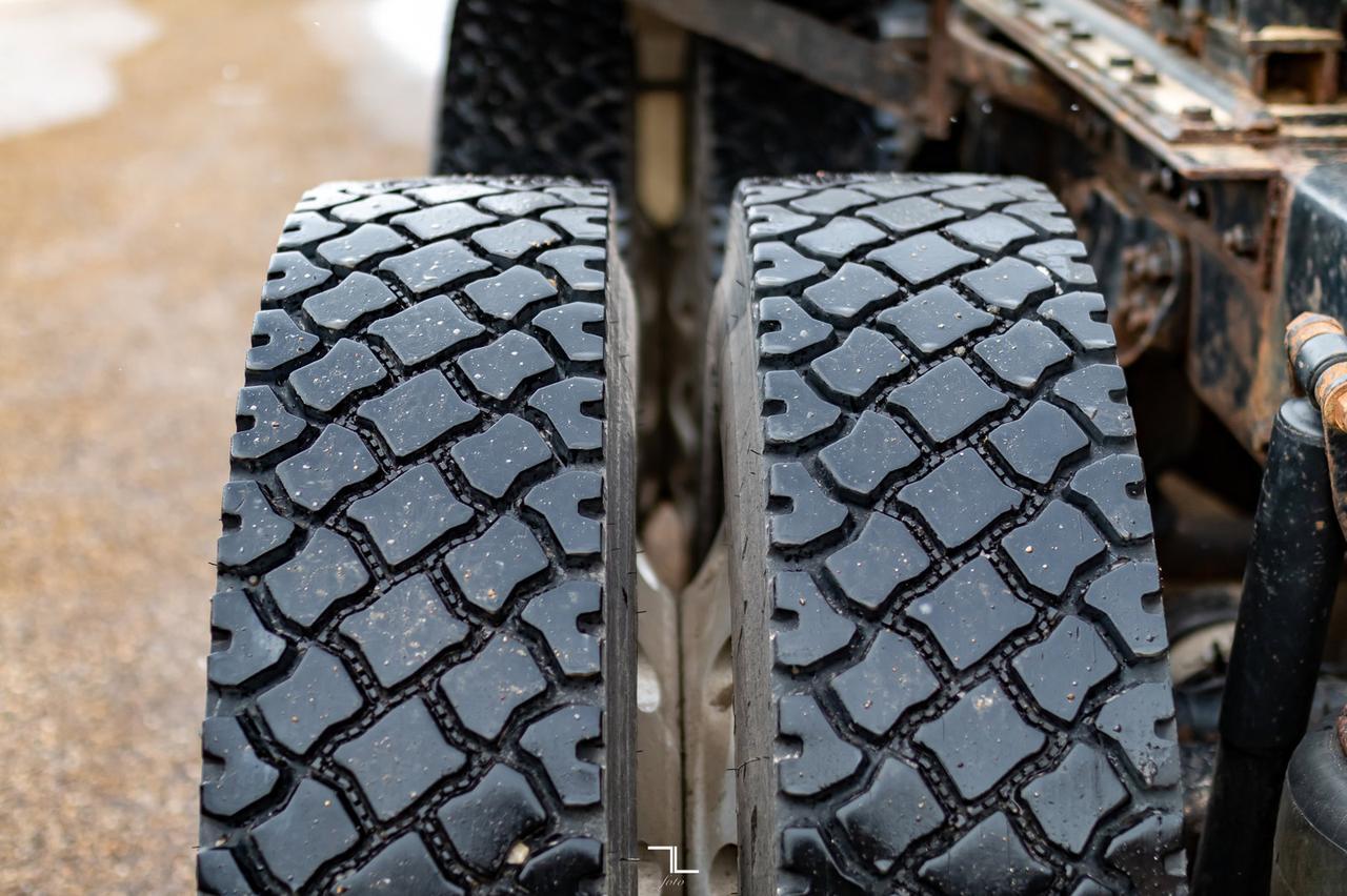 2013 Kenworth T-800 Heavy Spec Tractor Sleeper Red Deer AB