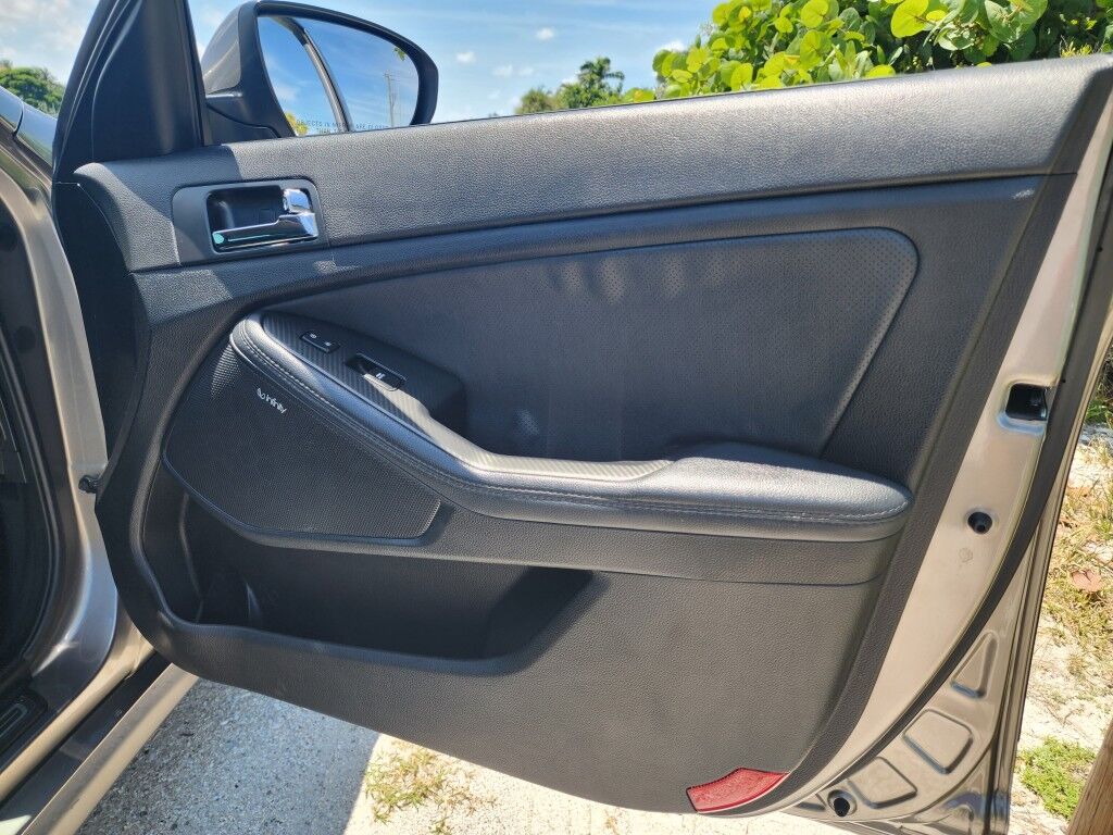2013 Kia Optima SX w/Limited Pkg~LOW MILES~BLUETOOTH~CRUISE CONTROL~FOG LIGTHS~NAVIGATION SYSTEM~PANORAMIC MOONROOF / SUNROOF~REARVIEW CAMERA Sarasota FL