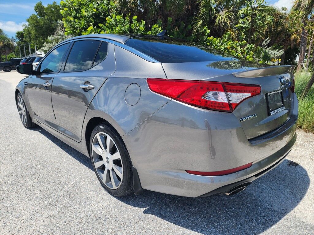 2013 Kia Optima SX w/Limited Pkg~LOW MILES~BLUETOOTH~CRUISE CONTROL~FOG LIGTHS~NAVIGATION SYSTEM~PANORAMIC MOONROOF / SUNROOF~REARVIEW CAMERA Sarasota FL