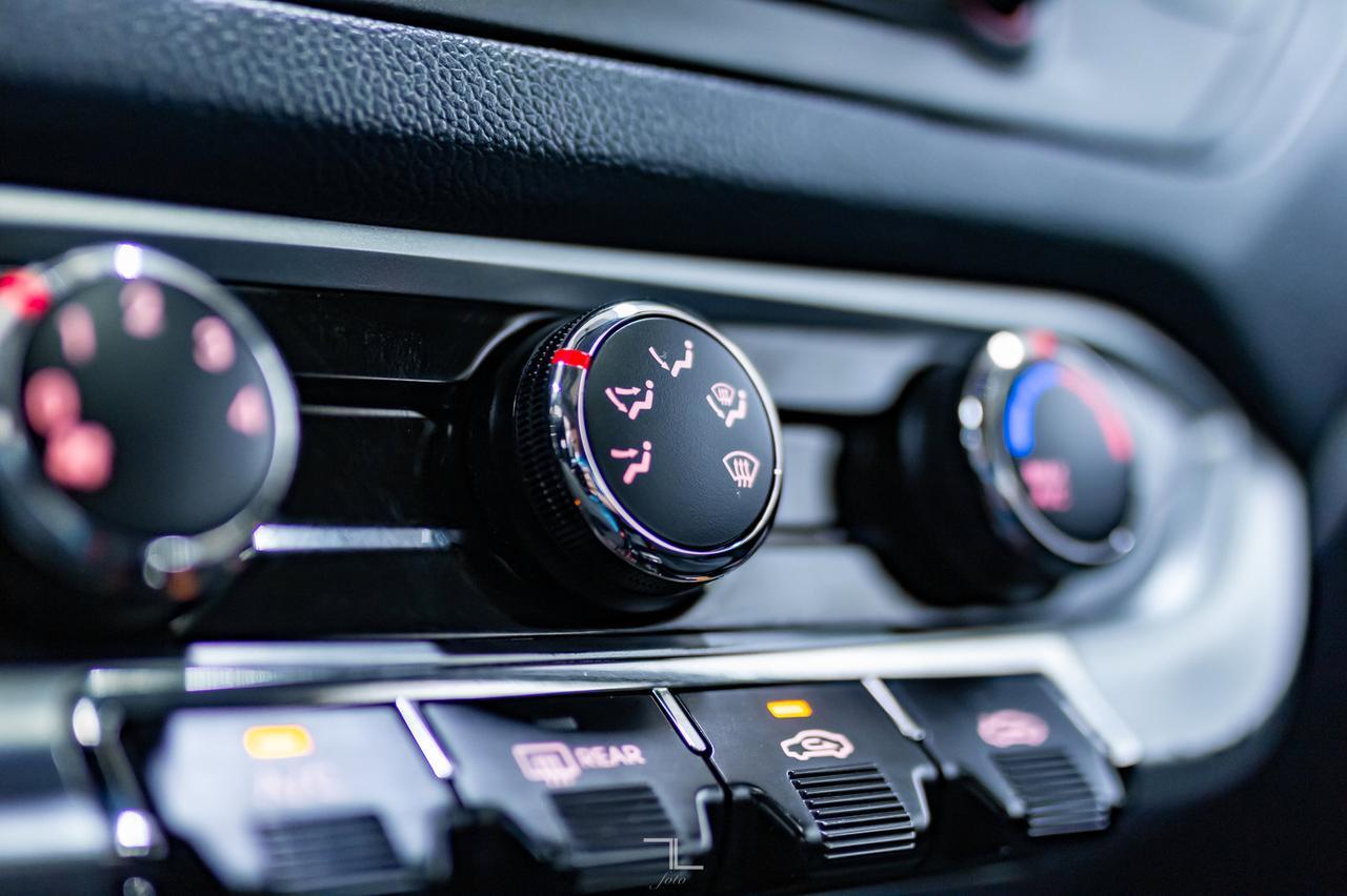 2013 Kia Rio EX Hatchback Roof BCam Red Deer AB