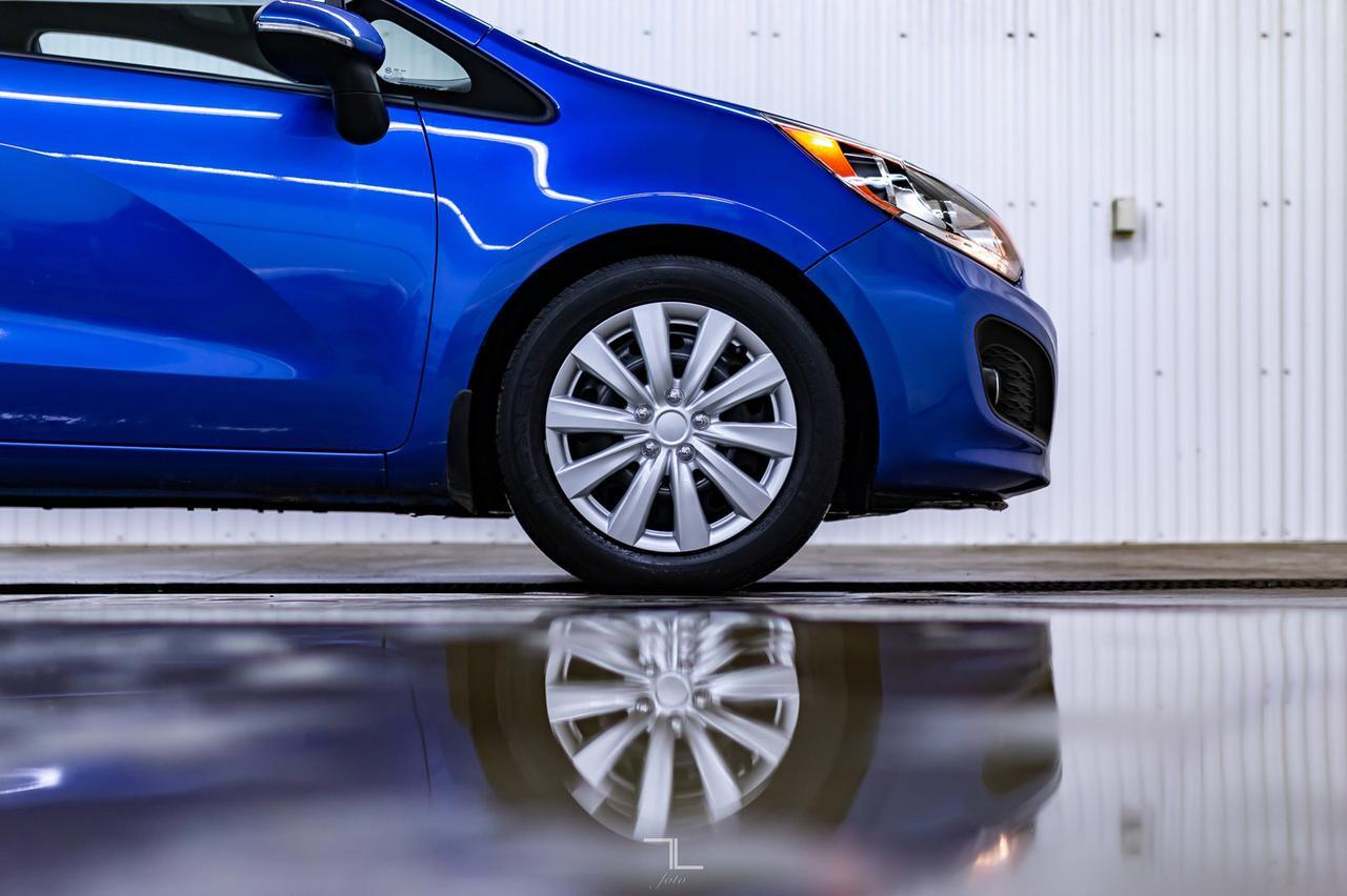 2013 Kia Rio EX Hatchback Roof BCam Red Deer AB