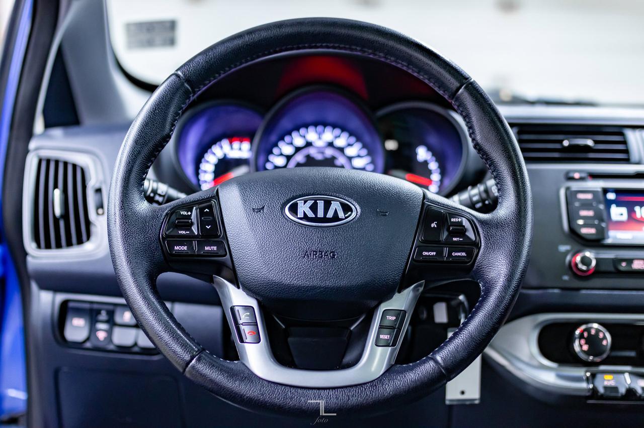 2013 Kia Rio EX Hatchback Roof BCam Red Deer AB