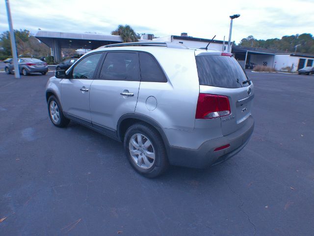 2013 Kia Sorento LX 2WD