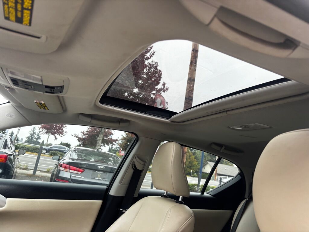 2013 LEXUS CT 200H BASE Des Moines WA