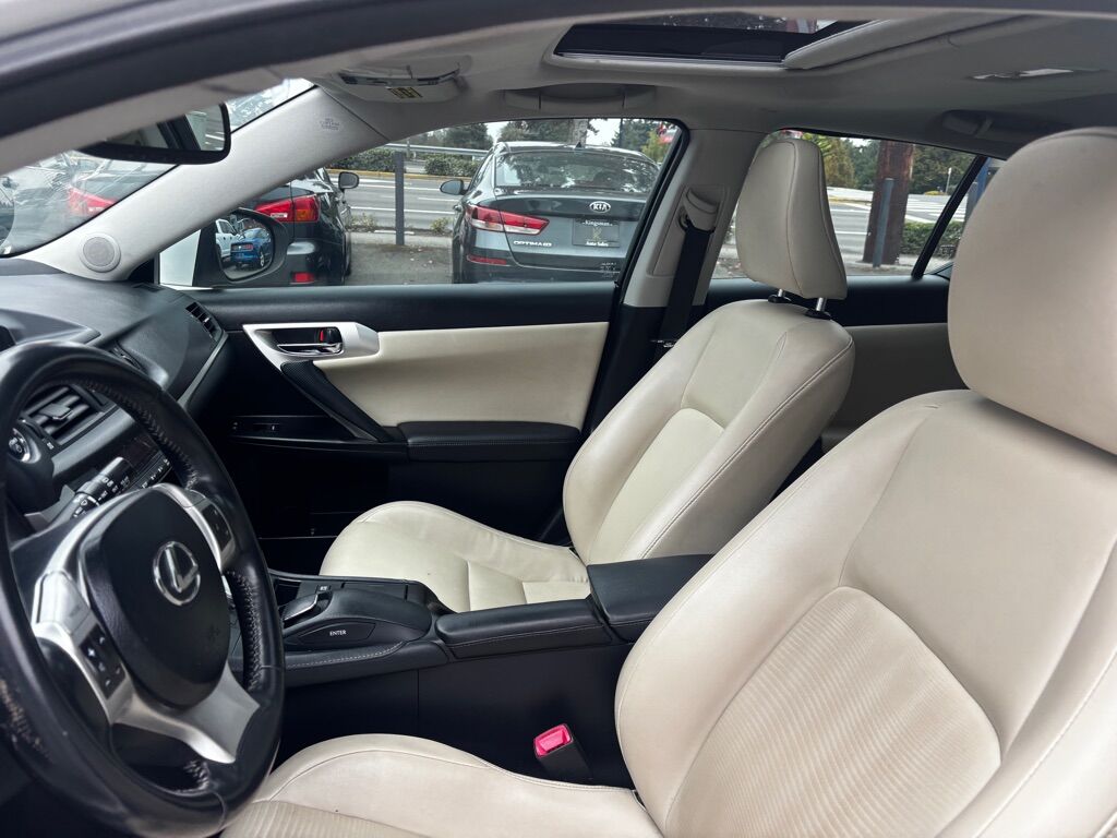 2013 LEXUS CT 200H BASE Des Moines WA