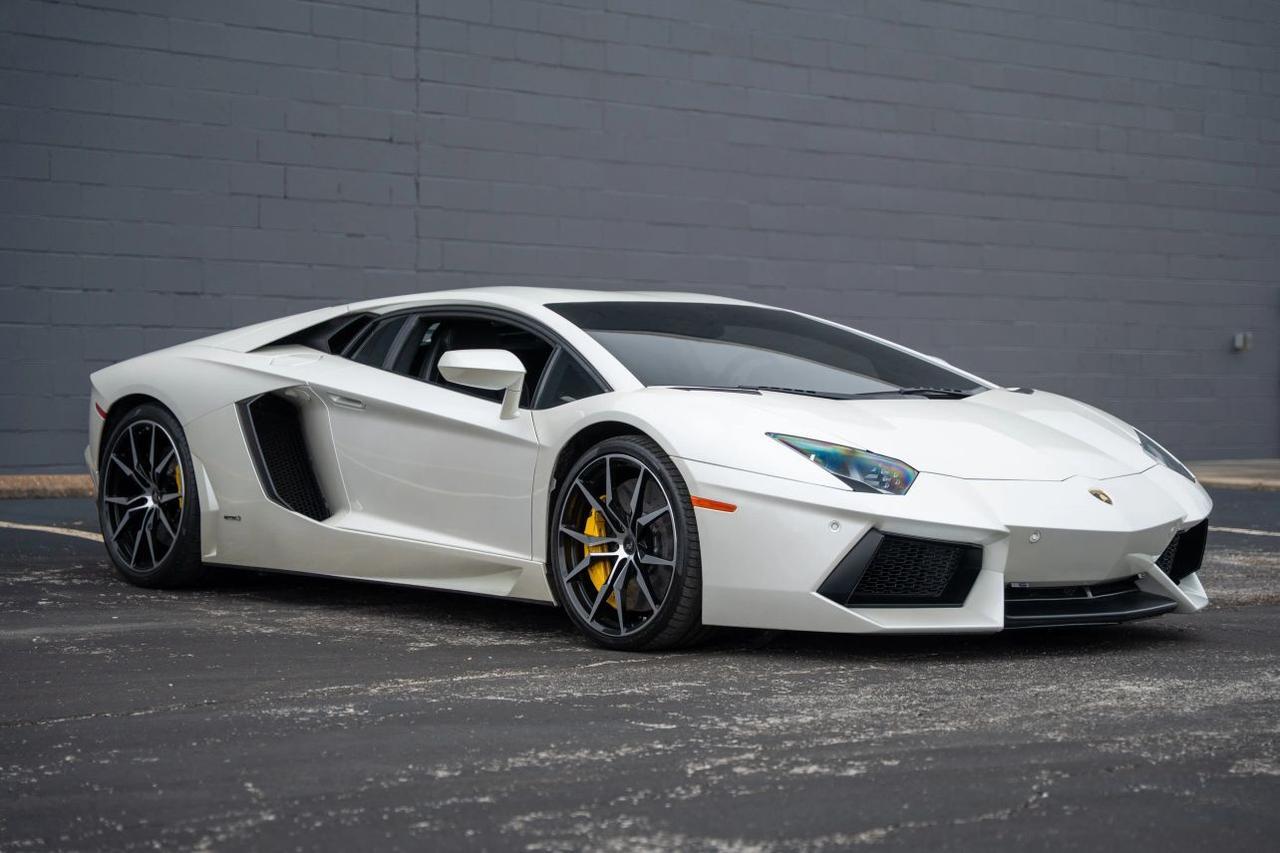 2013 Lamborghini Aventador LP 700-4 Coupe 2D St. Louis MO