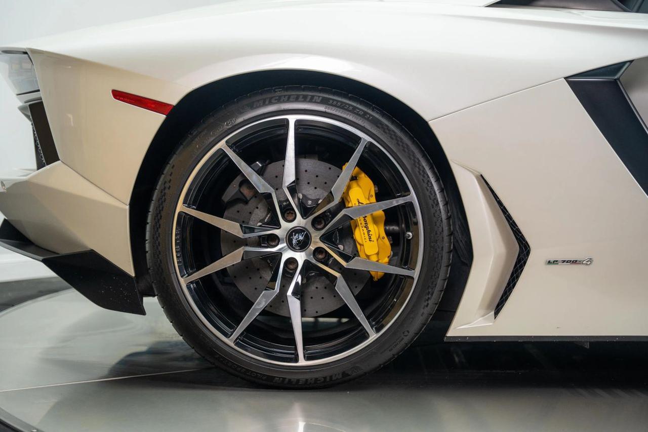 2013 Lamborghini Aventador LP 700-4 Coupe 2D St. Louis MO