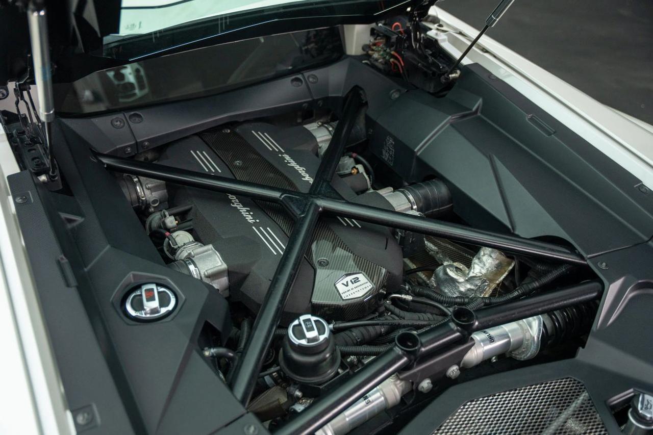 2013 Lamborghini Aventador LP 700-4 Coupe 2D St. Louis MO