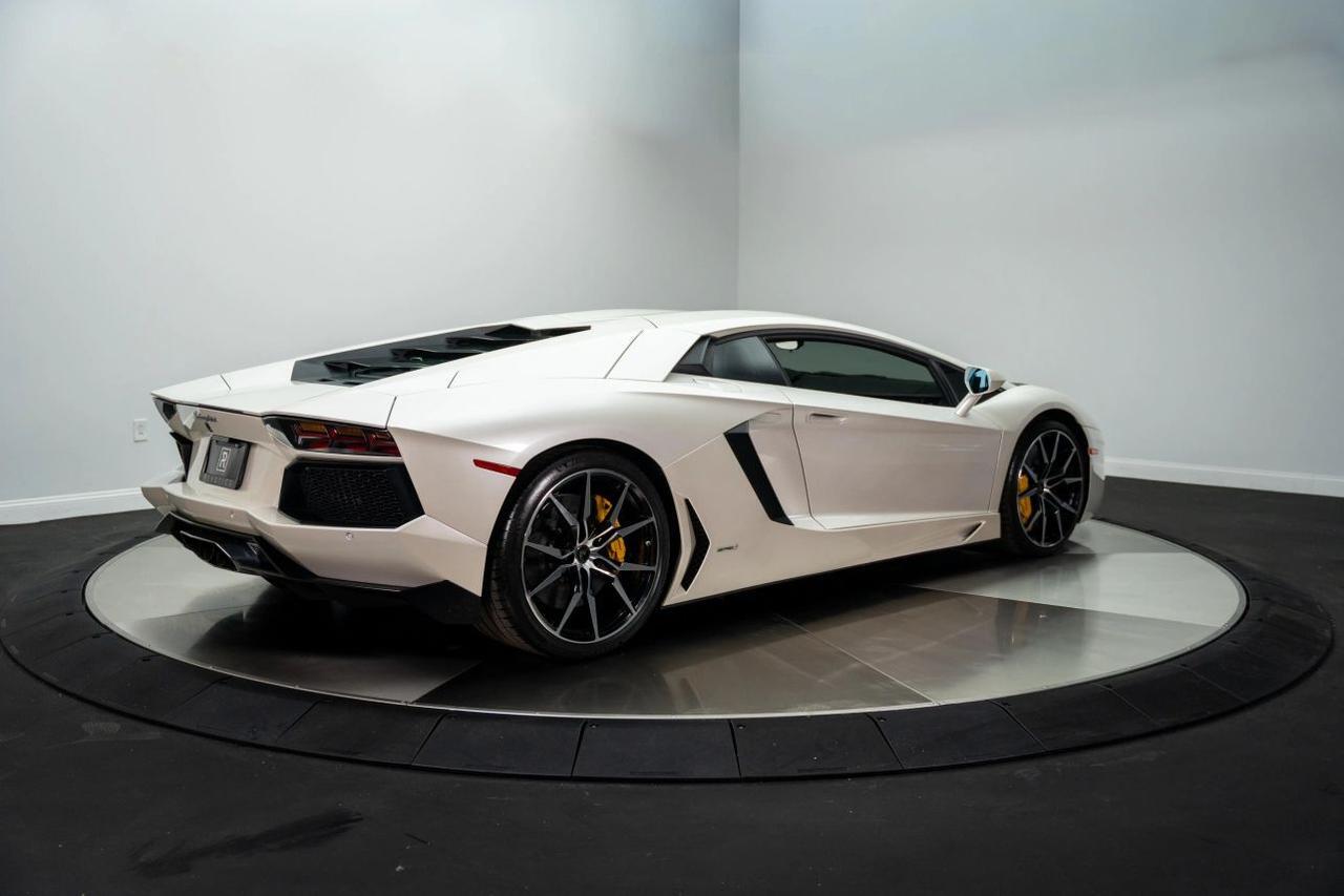 2013 Lamborghini Aventador LP 700-4 Coupe 2D St. Louis MO