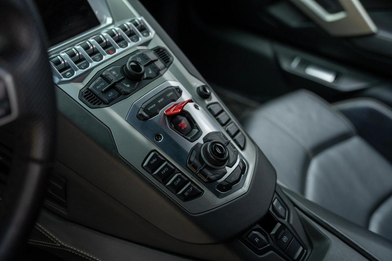 2013 Lamborghini Aventador LP 700-4 Coupe 2D St. Louis MO