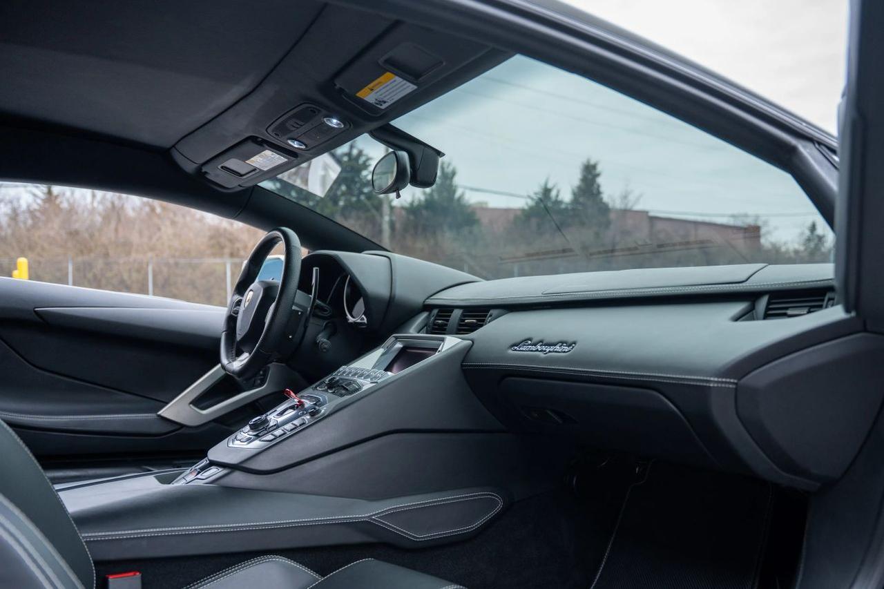 2013 Lamborghini Aventador LP 700-4 Coupe 2D St. Louis MO