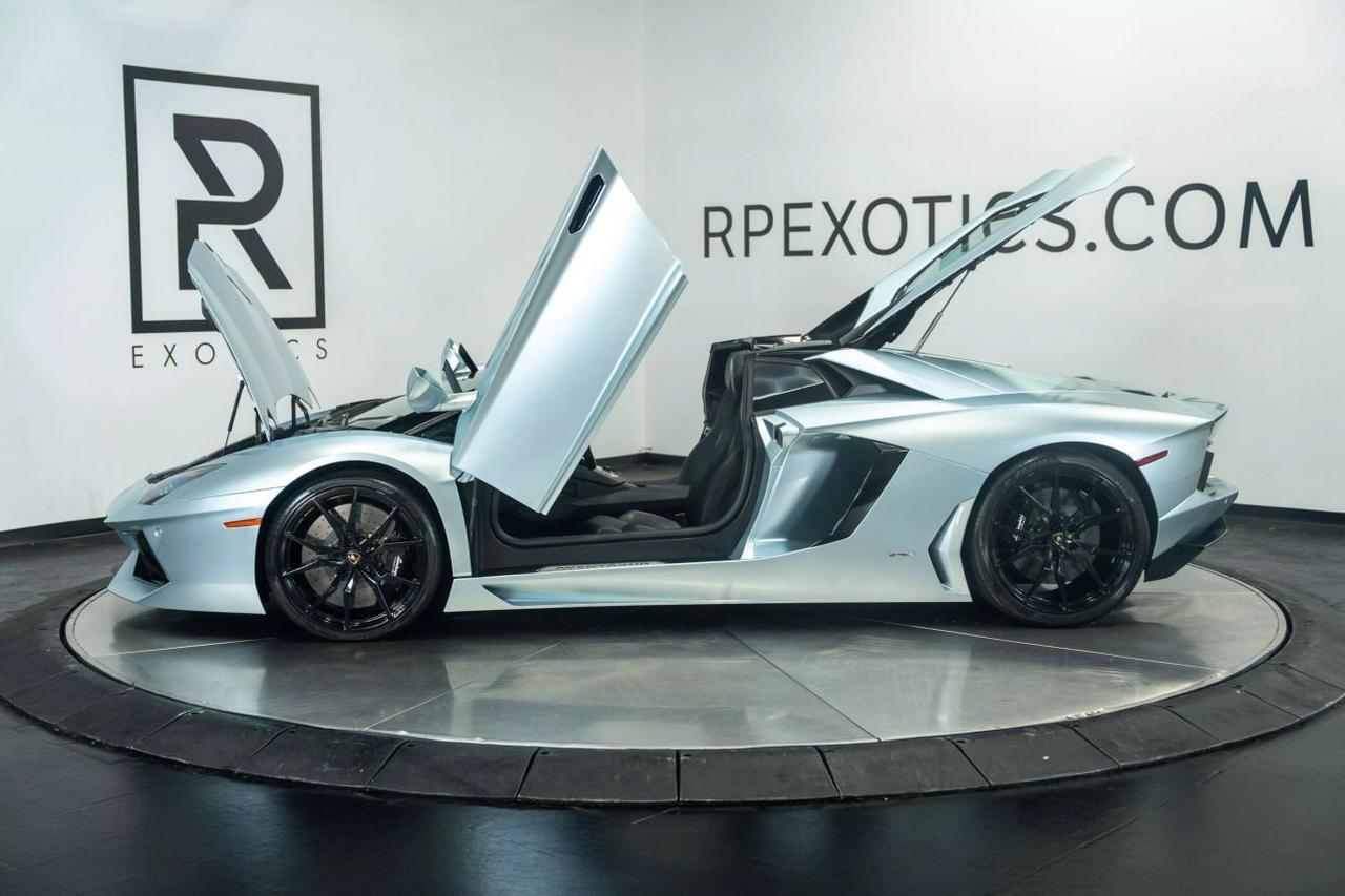 2013 Lamborghini Aventador LP 700-4 Roadster 2D St. Louis MO