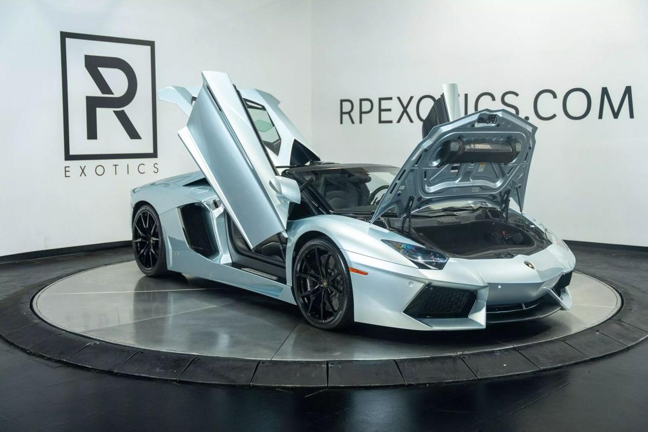 2013 Lamborghini Aventador LP 700-4 Roadster 2D St. Louis MO