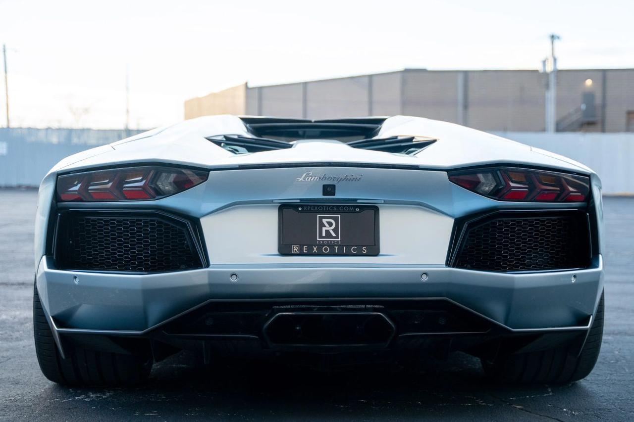 2013 Lamborghini Aventador LP 700-4 Roadster 2D St. Louis MO