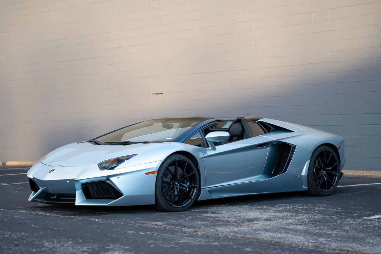 2013 Lamborghini Aventador LP 700-4 Roadster 2D St. Louis MO