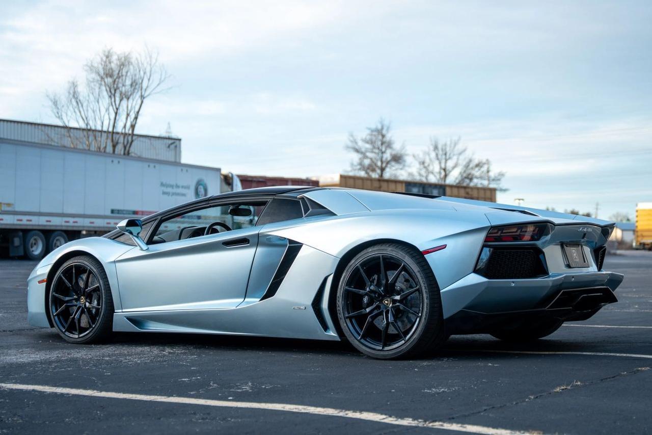 2013 Lamborghini Aventador LP 700-4 Roadster 2D St. Louis MO